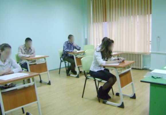 Grea limba română! 40 de note de 1 şi 2, într-o singură şcoală la simularea pentru BAC